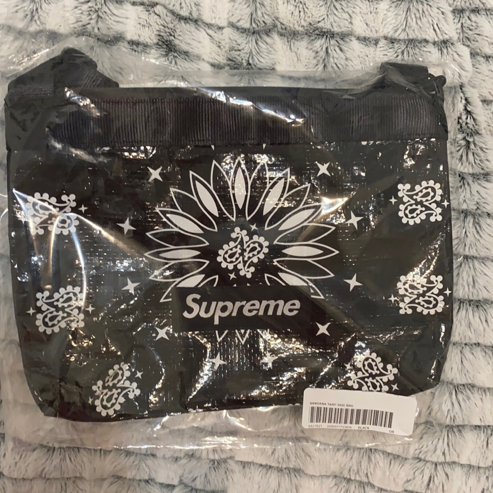 Supreme Bandana tarp bag with adjustable strap